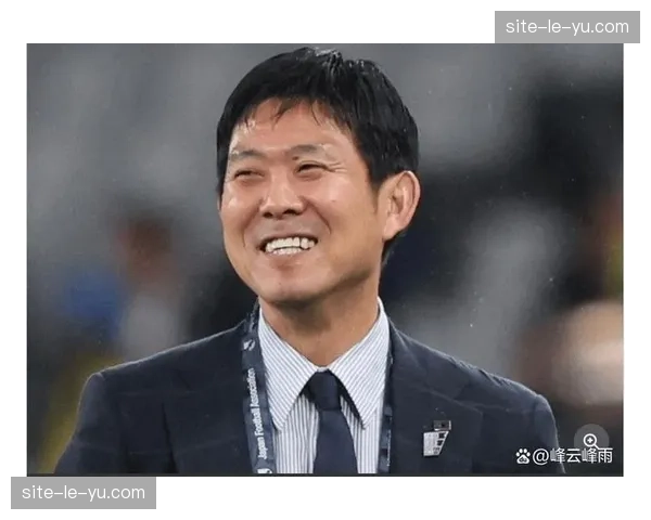 森保一反击体系初显威力，日本高压逼抢克制英格兰后场出球